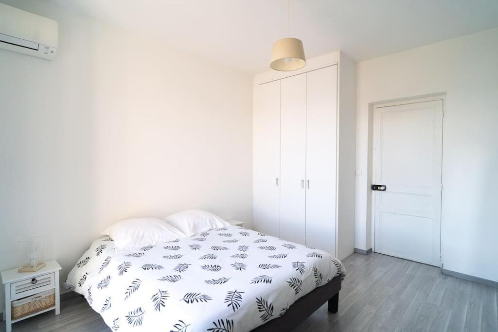 Appartement T4 Vue Mer Proche Gare Et Centre Ville Ajaccio  Exteriör bild