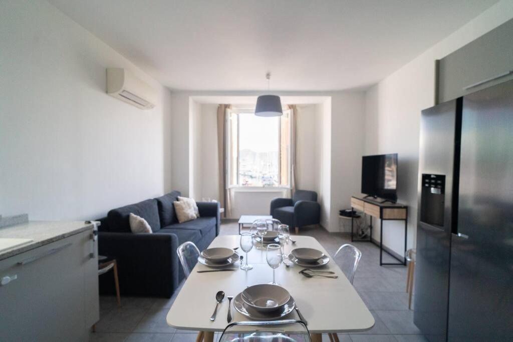 Appartement T4 Vue Mer Proche Gare Et Centre Ville Ajaccio  Exteriör bild