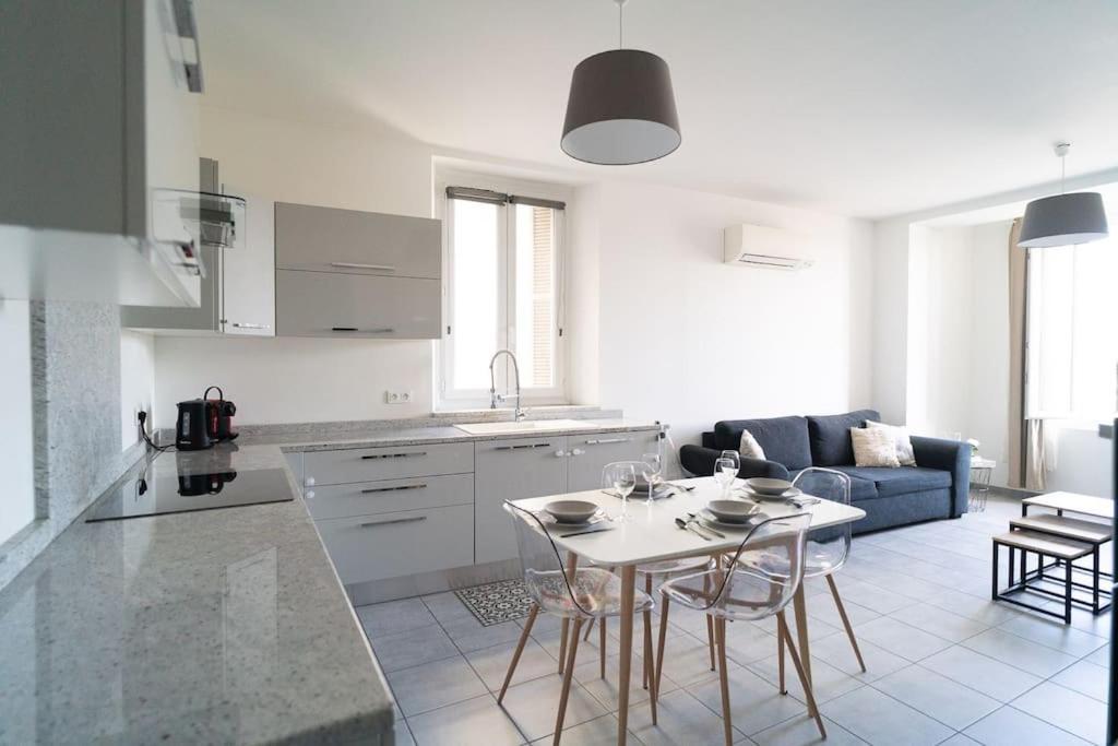 Appartement T4 Vue Mer Proche Gare Et Centre Ville Ajaccio  Exteriör bild